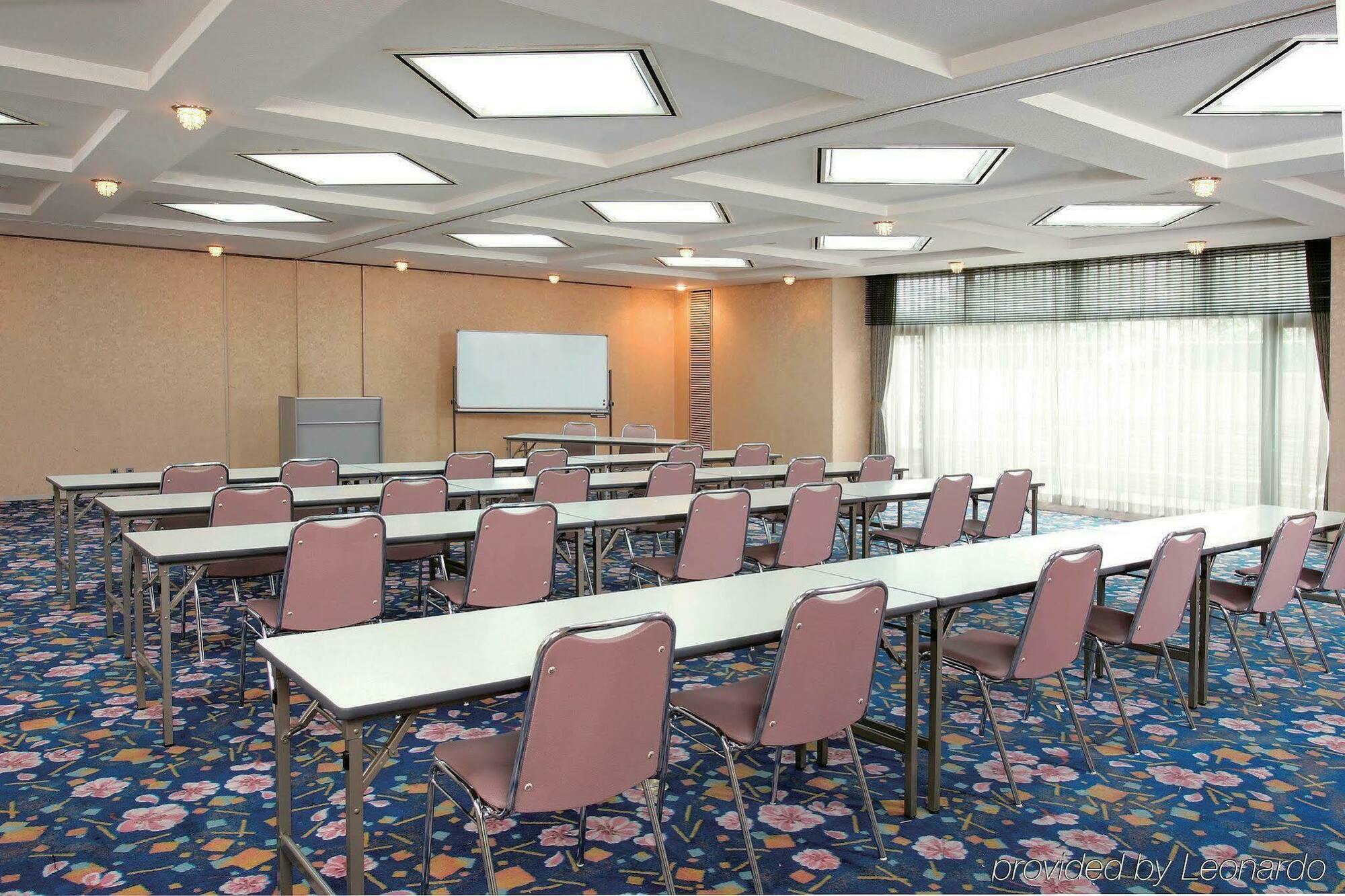 Comfort Hotel Okayama Buitenkant foto